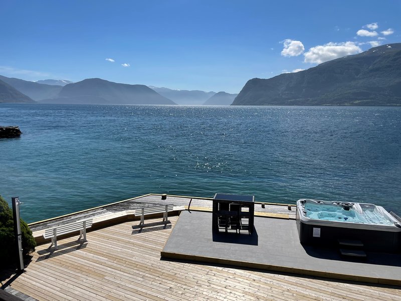 Leikanger Fjordhotel 28/30