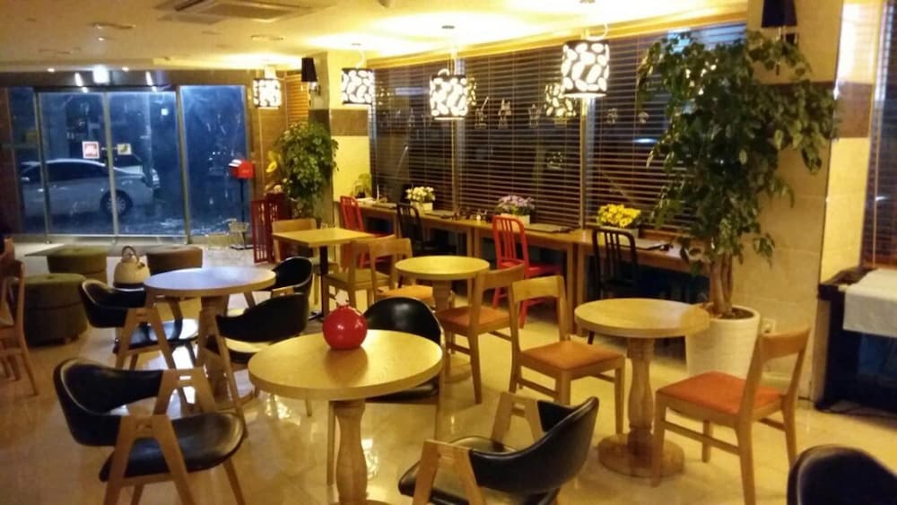 Jeju R Hotel Guest House Hostel 43/60