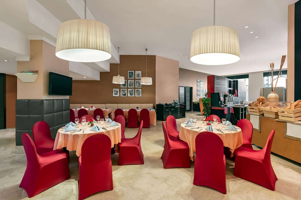 Ramada Plaza By Wyndham Dubai Deira 41/50