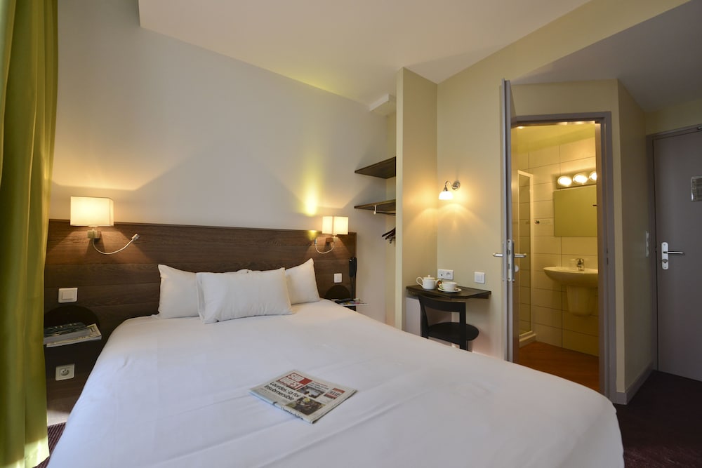 Accostage Hotel 10/63