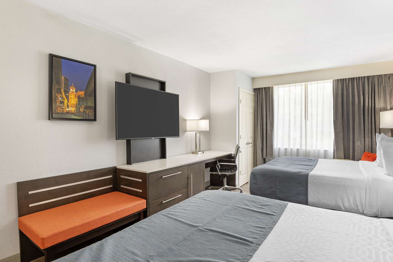 Room, 2 Queen Beds, Bathtub, Accessible