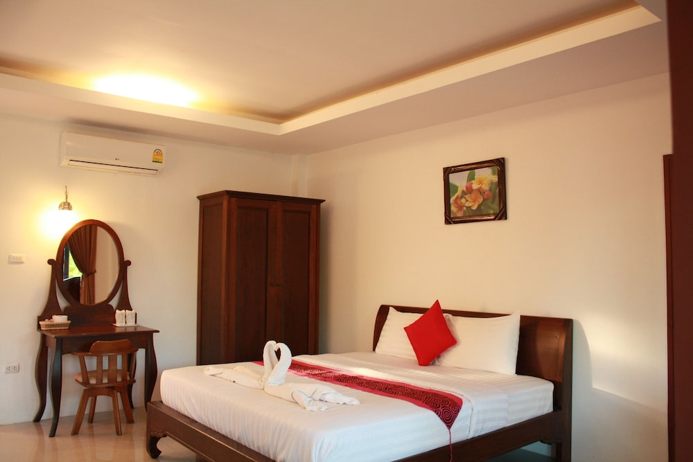 3 Bedrooms, Home, 2 King Beds, 2 Futon Beds