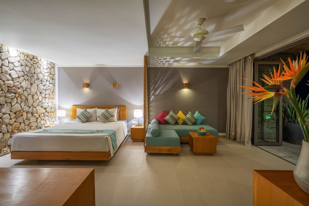 1 BEDROOM, DOUBLE BED, OCEAN VIEW