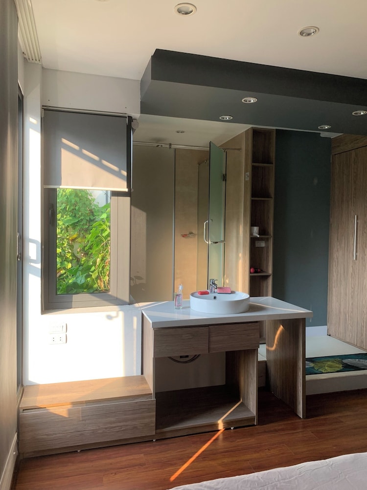 Unique Serviced Apartment 9/34