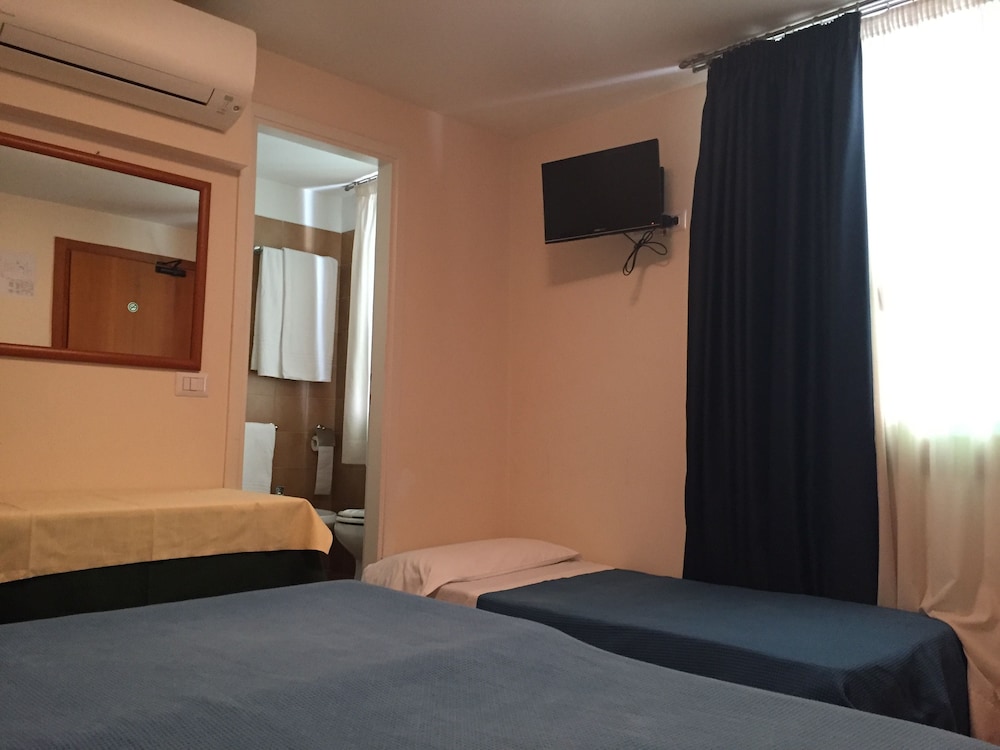 Canada Hotel Venice 10/20