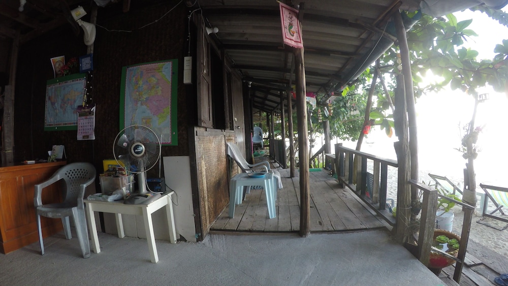 Ban Na White Sand Beach 6/50
