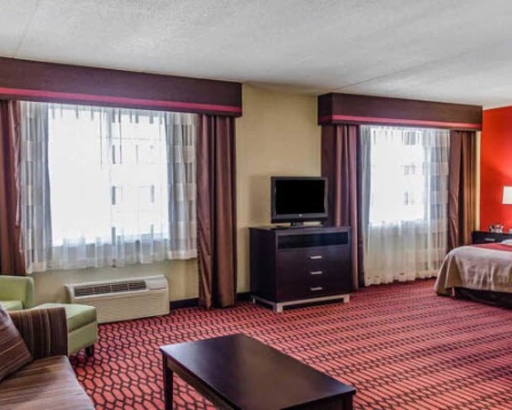 Baymont By Wyndham Harrisburg 19/41