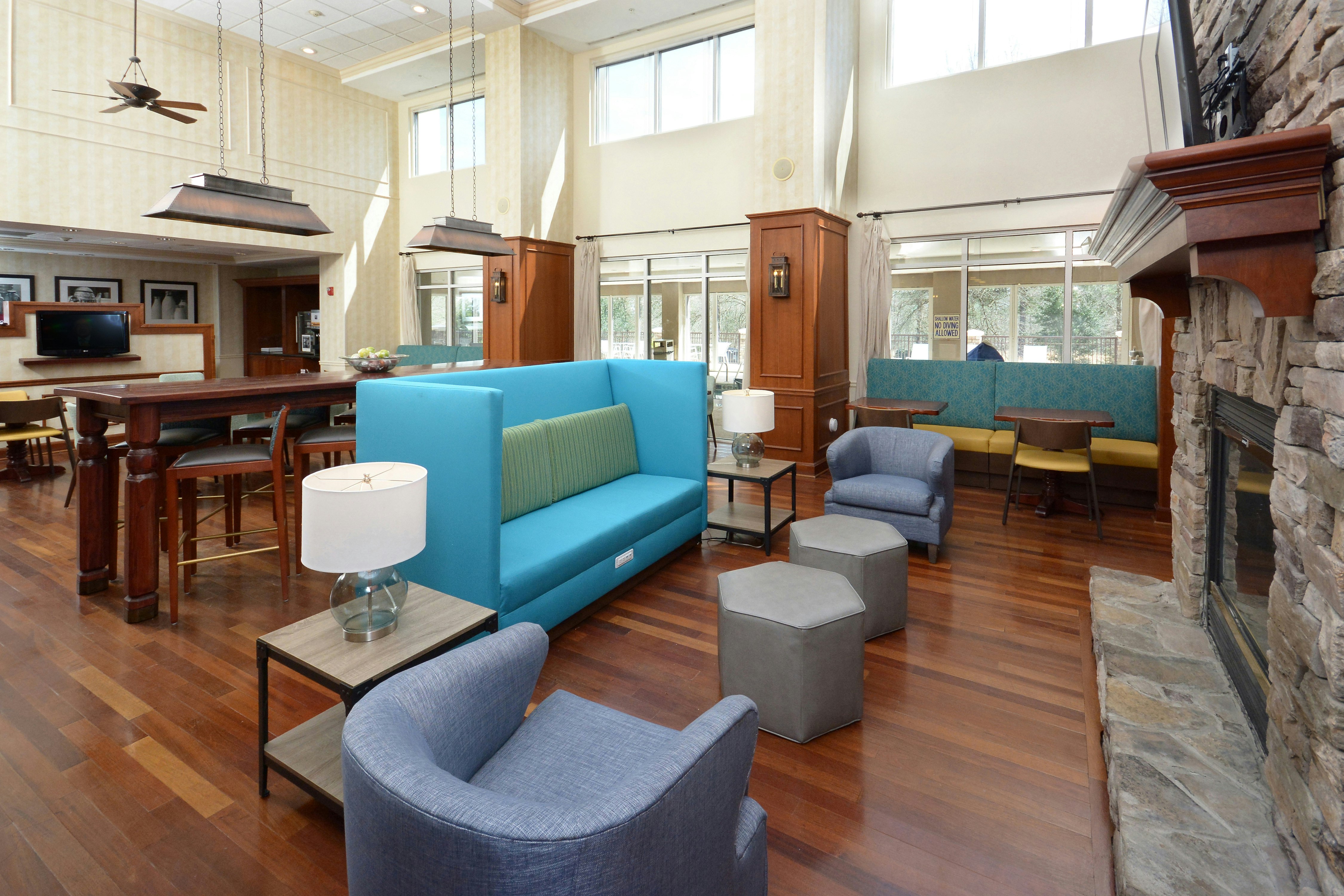 Hampton Inn & Suites Clinton - I-26 19/38