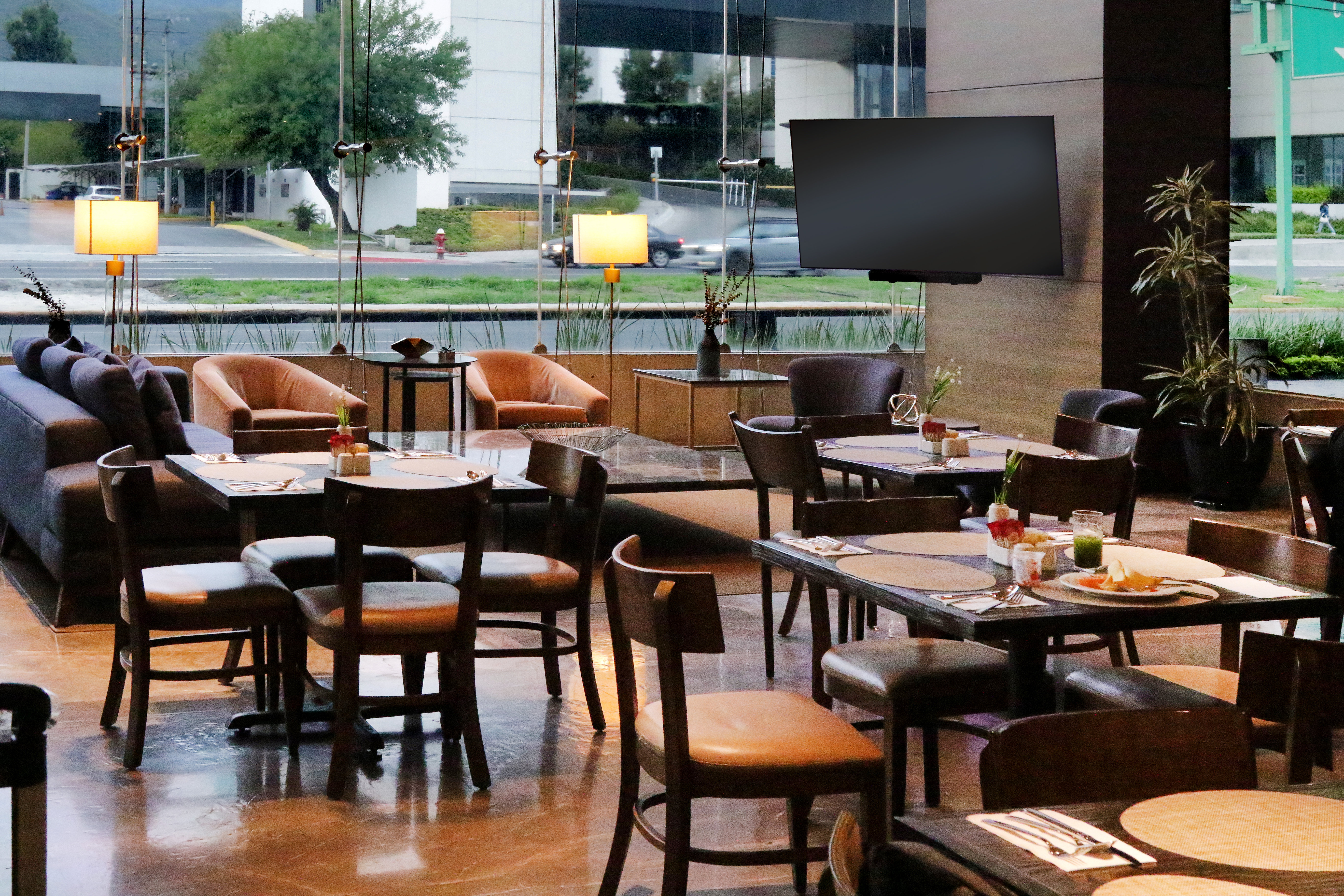 Holiday Inn Express Suites Monterrey Valle 56/74