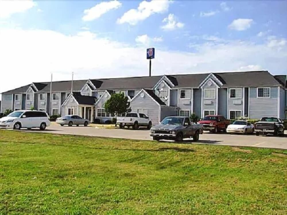 Motel6 McAlester, OK 31/39