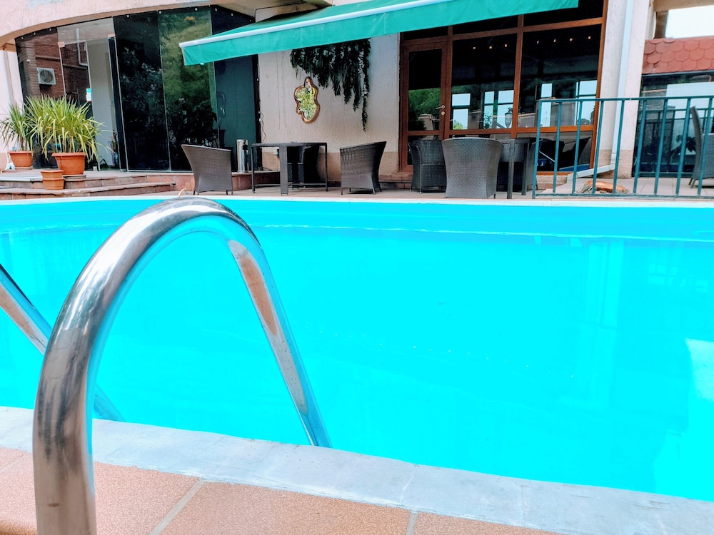 Andza Tbilisi Hotel 65/84