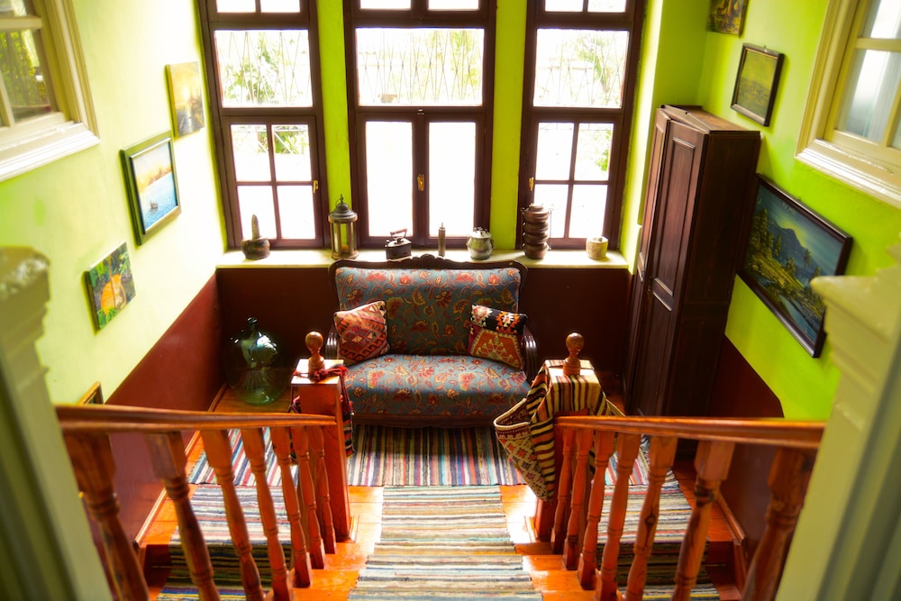 Cunda Zehra Teyzenin Evi 55/74