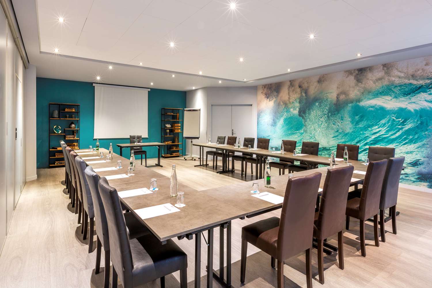 restaurant cafeteria
