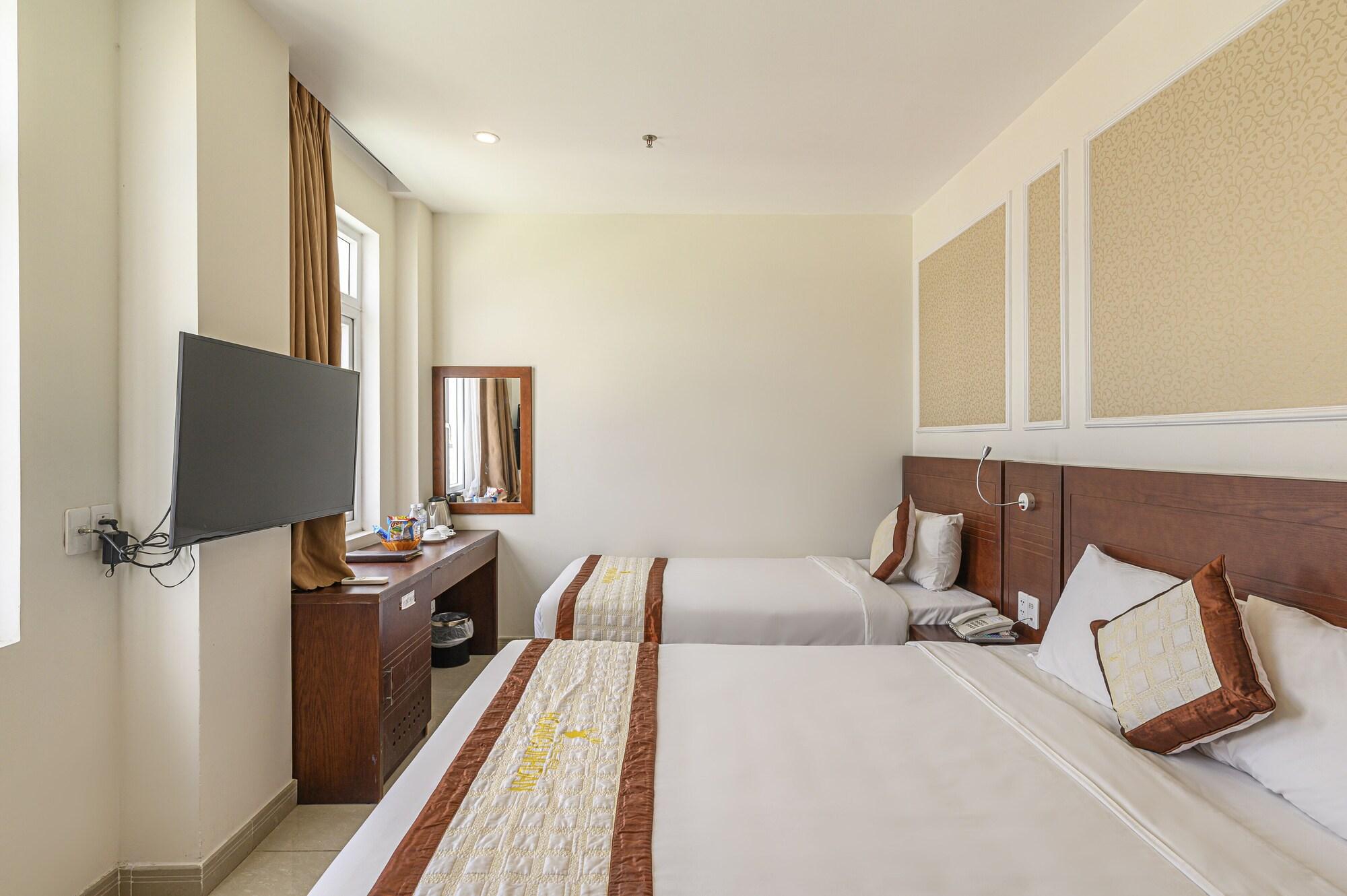 Lychee Hotel 24/40