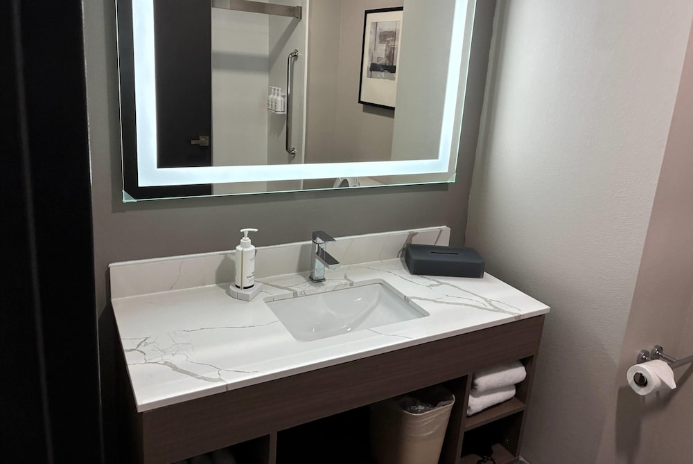 La Quinta Inn & Suites by Wyndham Bessemer 49/49