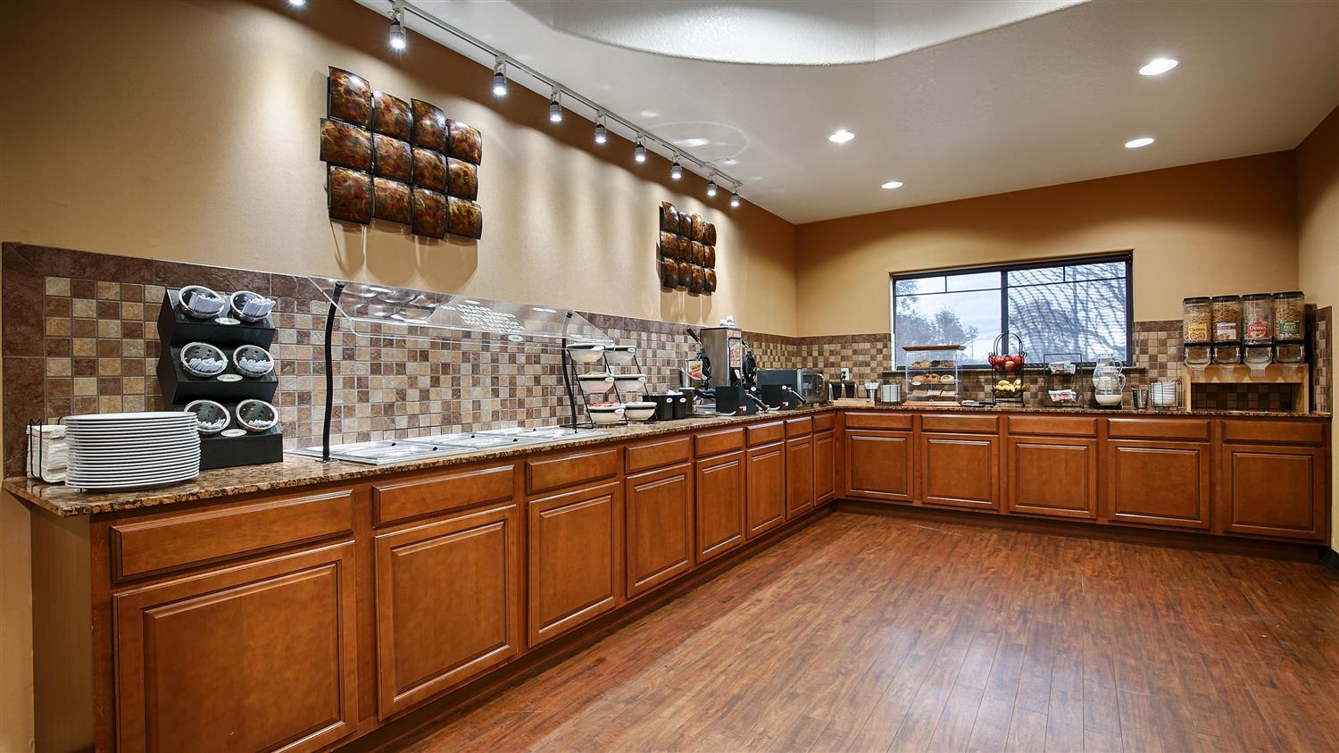 Best Western Plus Palo Alto Inn and Suites 2/16