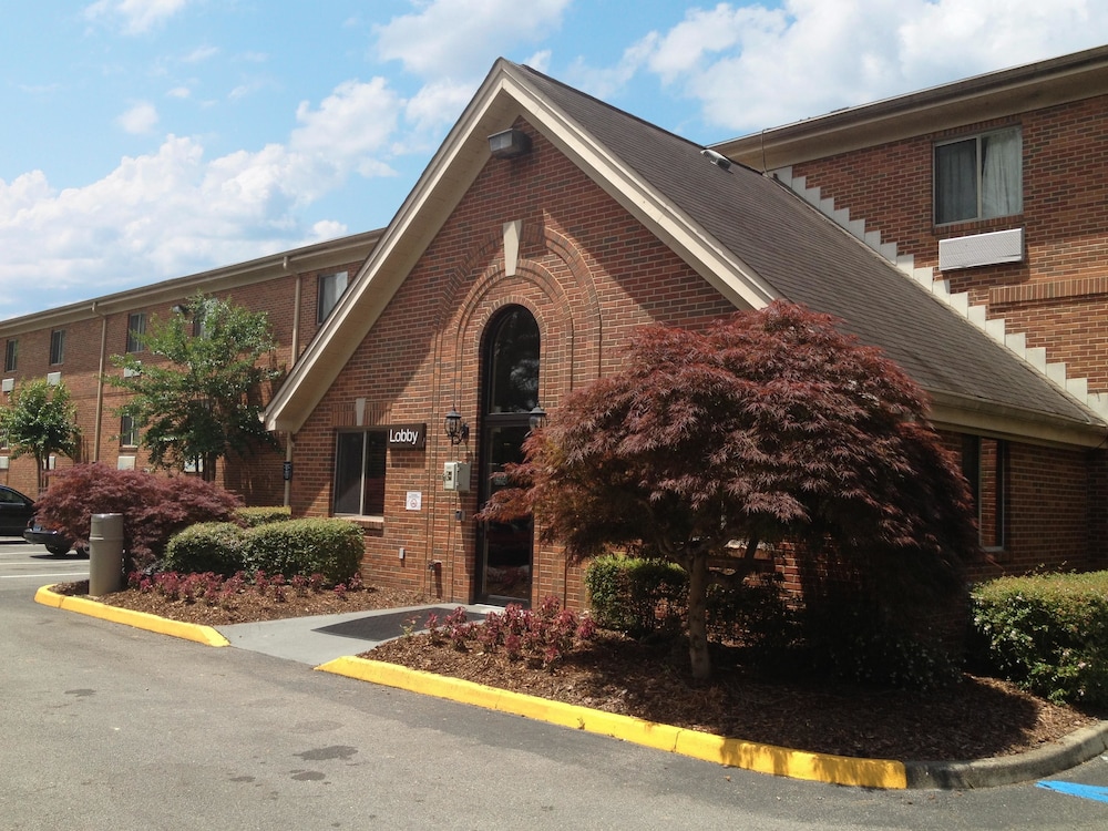 Extended Stay America - Birmingham - Inverness 1/38
