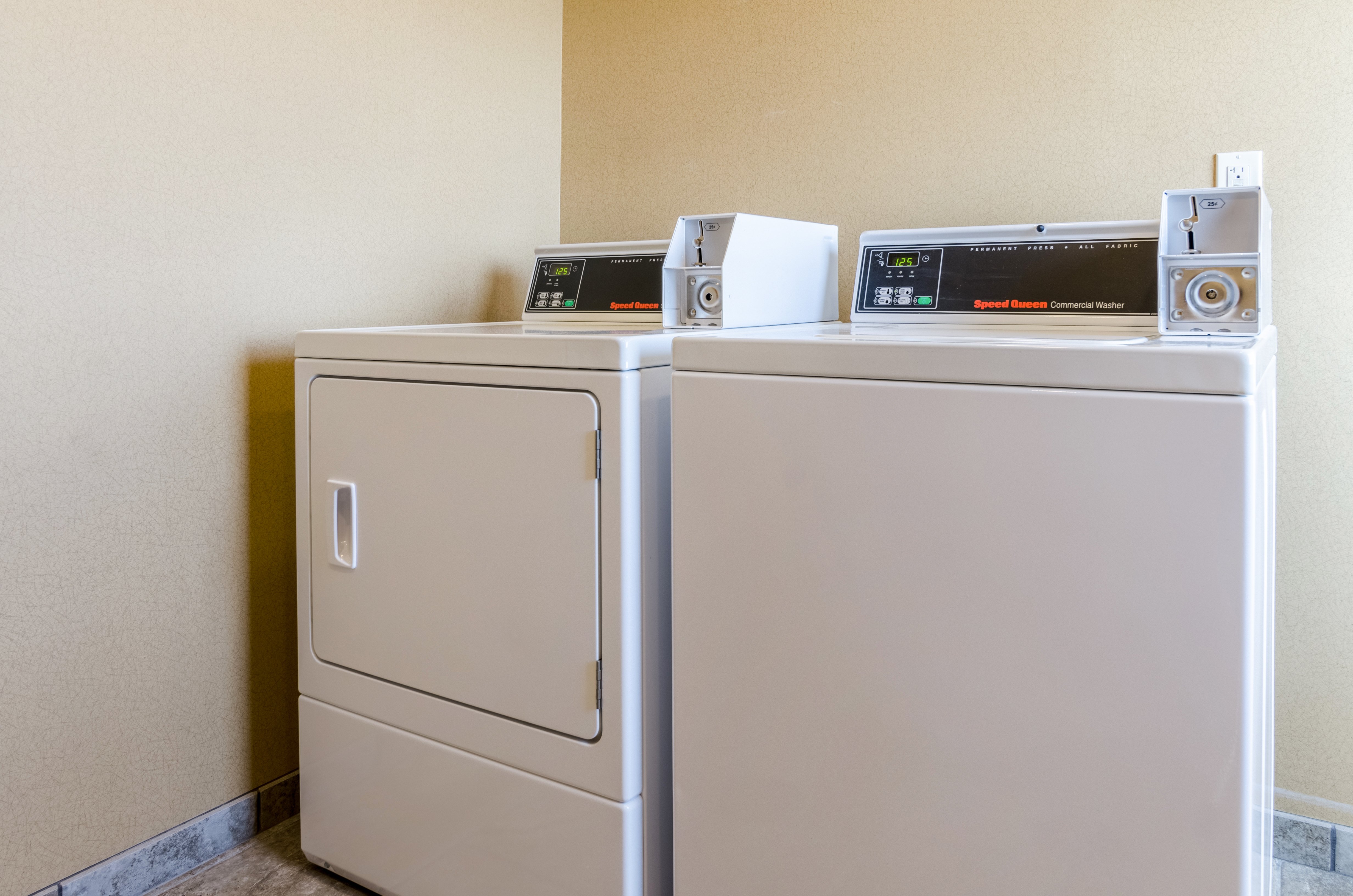 Cobblestone Hotel & Suites - McCook 4/50