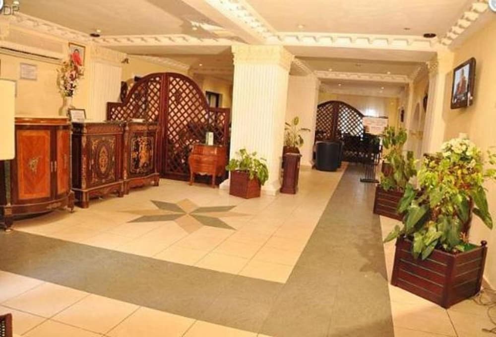 Vallee Des Princes Hotel 6/47