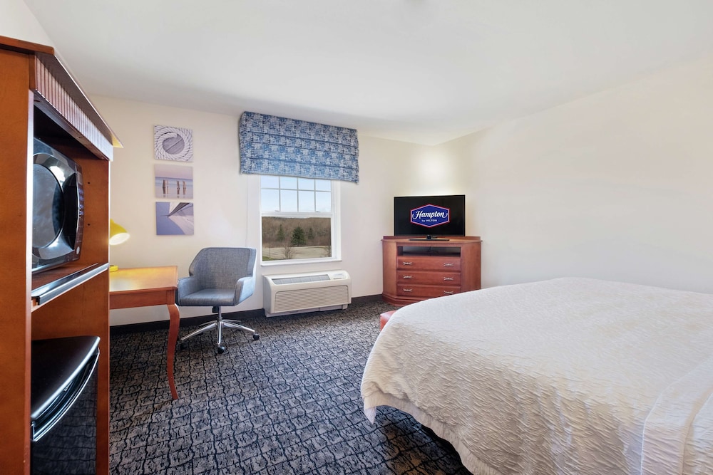 Hampton Inn & Suites Rockland 22/81