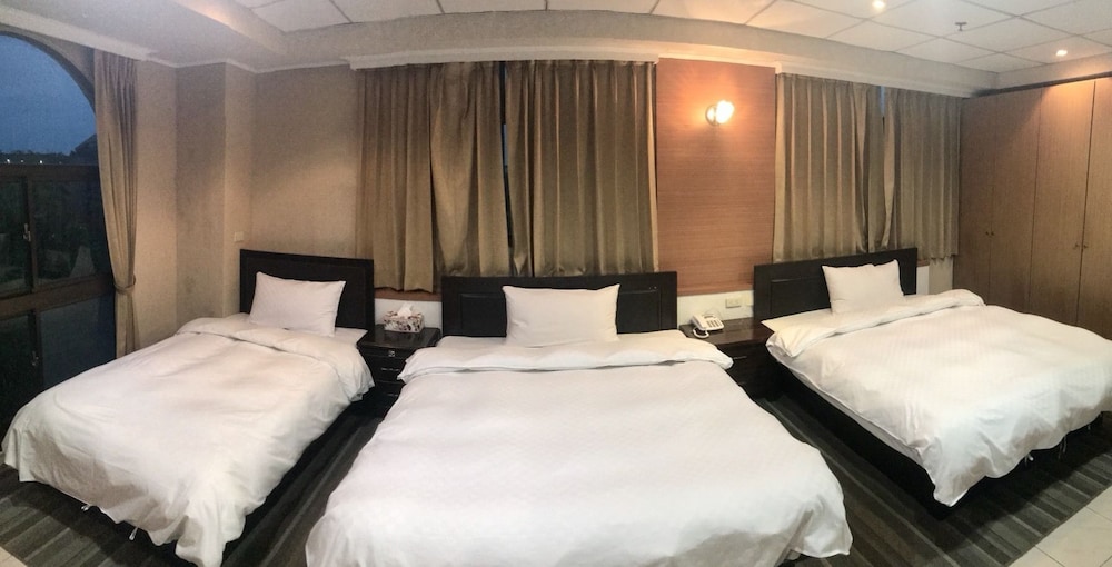 Jinsha Lake Side Hotel 12/49