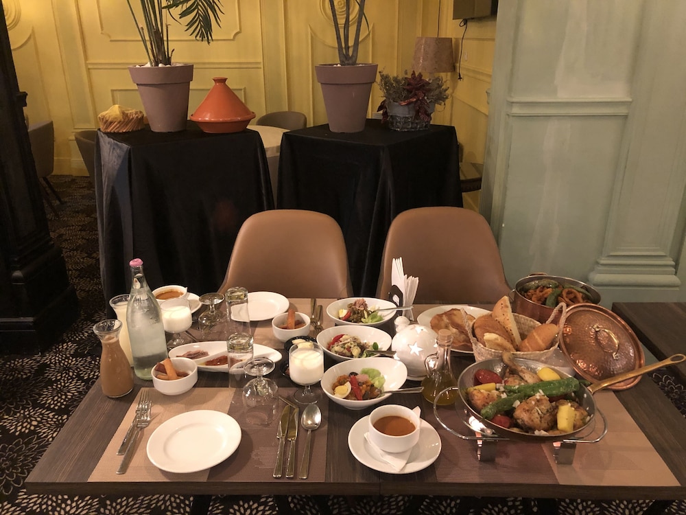 HOTEL LA MAISON BLANCHE 42/52