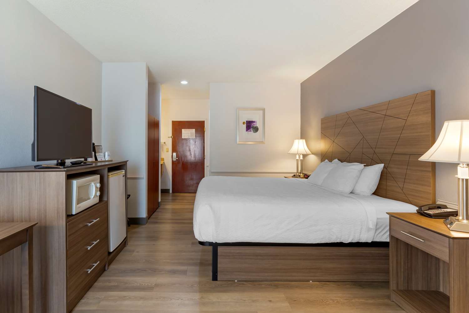 Best Western Plus South Hill Inn 6/22