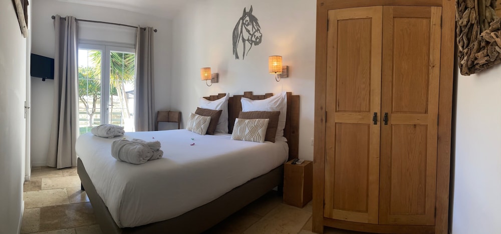 Family Suite, Queen Bed, Sofa