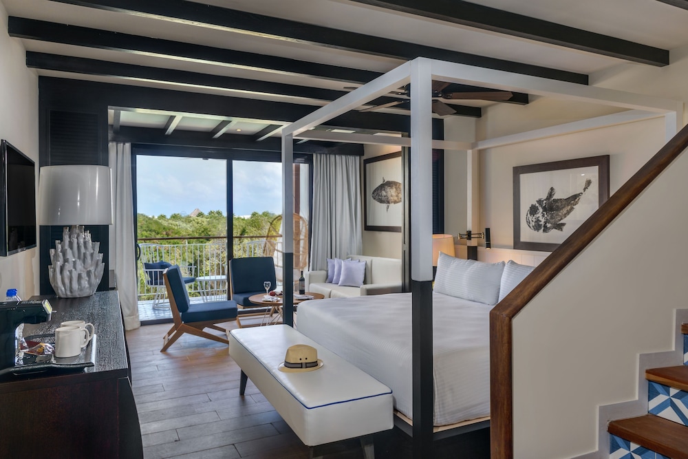 Roof Top, Paradise, Junior Suite, King Bed, Ocean View