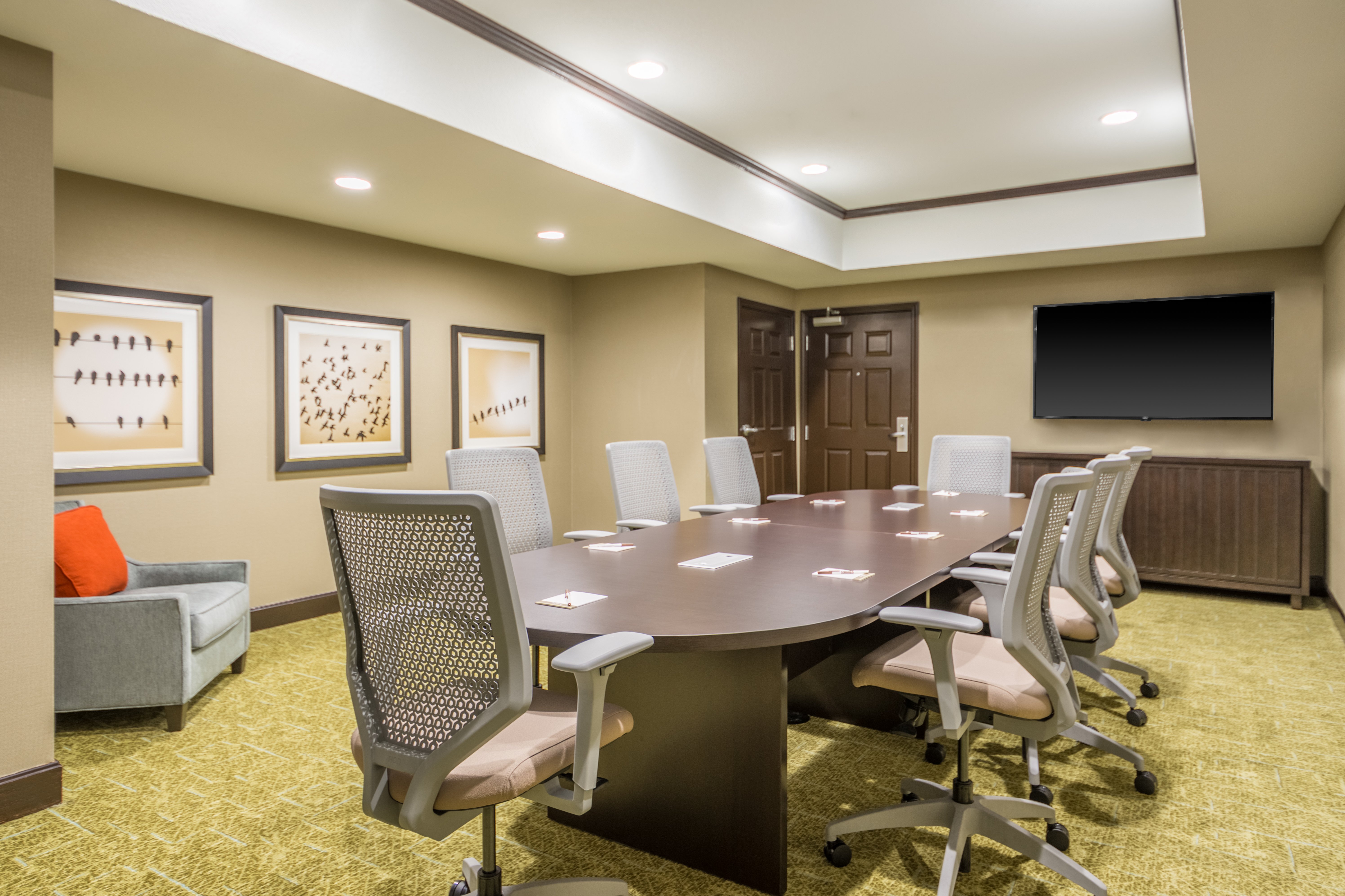 Staybridge Suites Kansas City-Independence 57/63