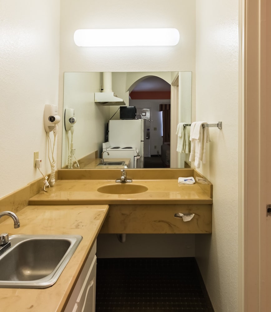 Motel6 Alvarado, TX 33/33