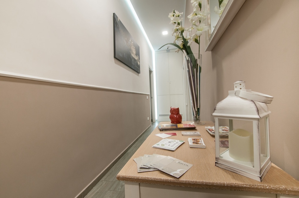 Elenoire Rooms & Suite 35/48