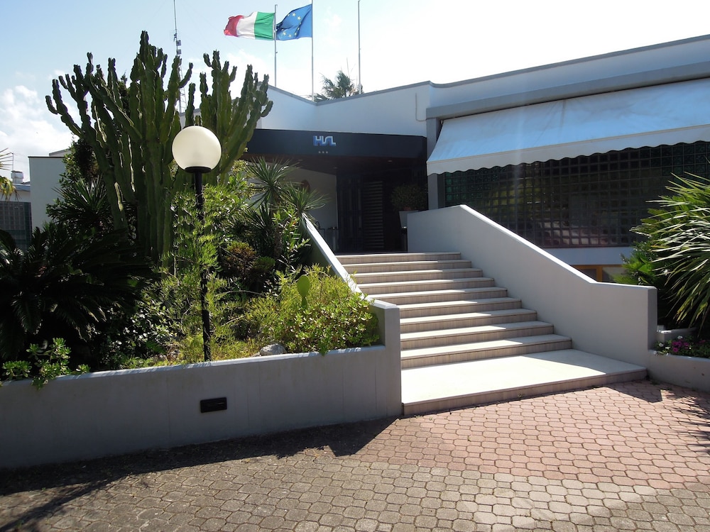 Hotel Santa Lucia 68/71