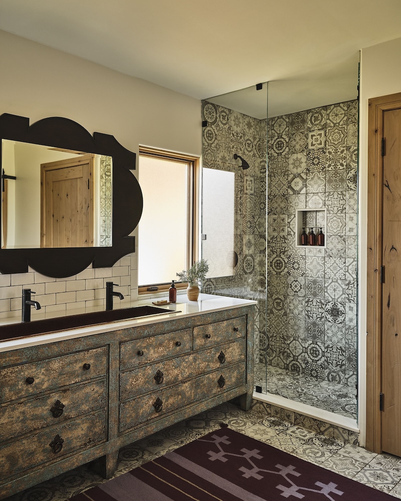 Bishops Lodge Ranch Resort And Spa 10/84