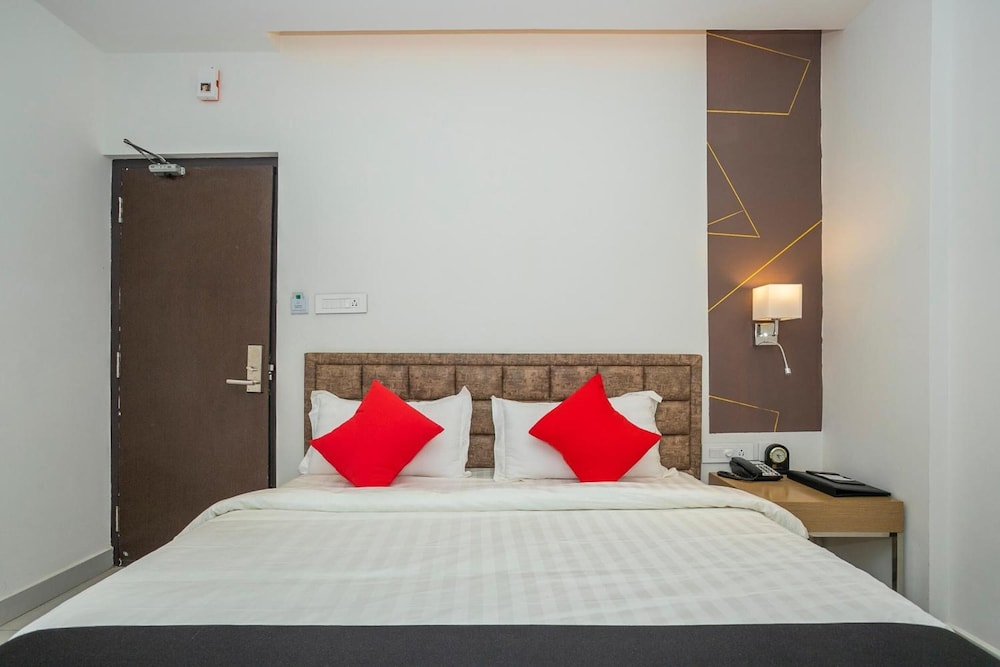 Vihaari 24 Business Hotel 13/57