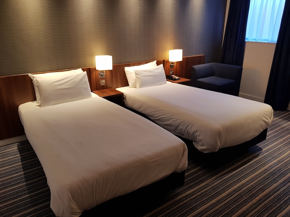 Holiday Inn Express Wakefield 13/48