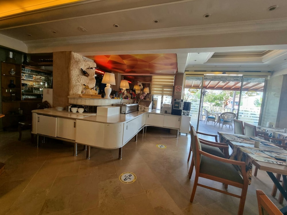 Europa Hotel 43/61
