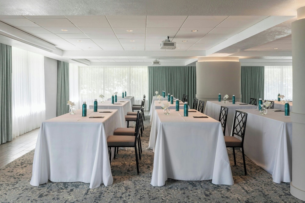 Three Waters Resort and Marina, Islamorada, a Tribute Portfolio Resort 21/26