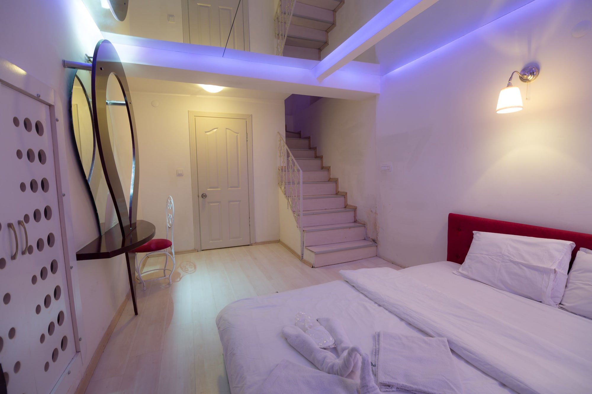 DUPLEX, BASEMENT