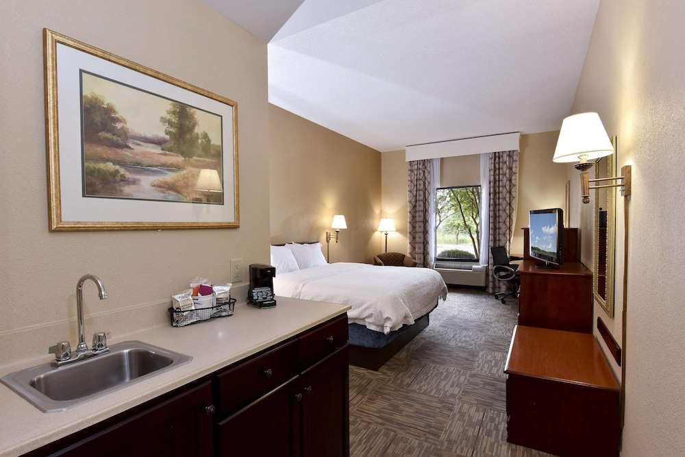 Hampton Inn Selma 28/42