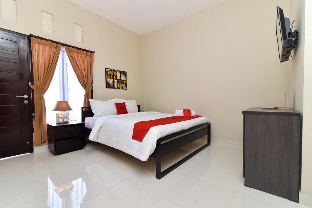 Reddoorz Plus Near Jalan Imam Bonjol Denpasar 9/28