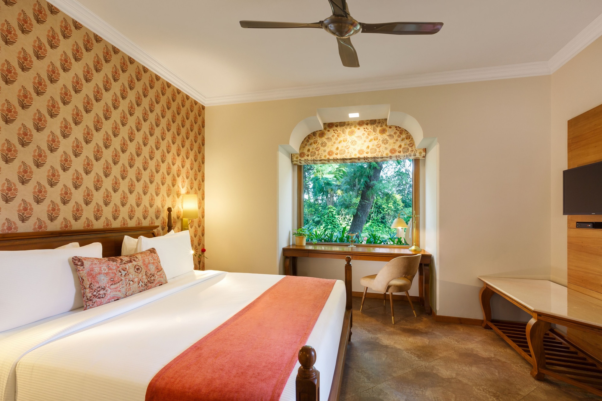 Heritage, Suite, King Bed