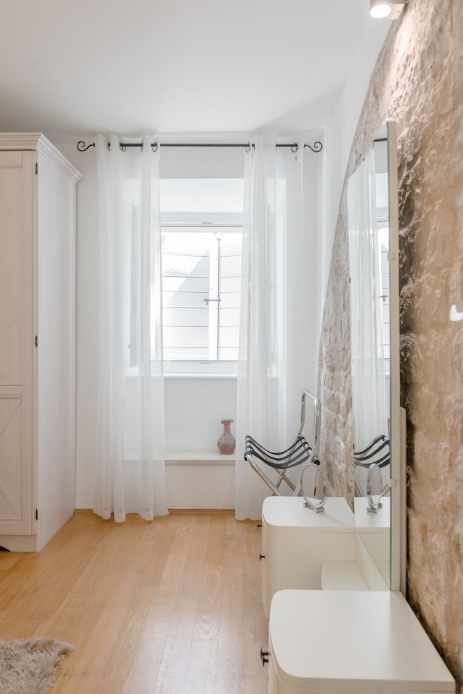 Aurum Templi Suites 55/58