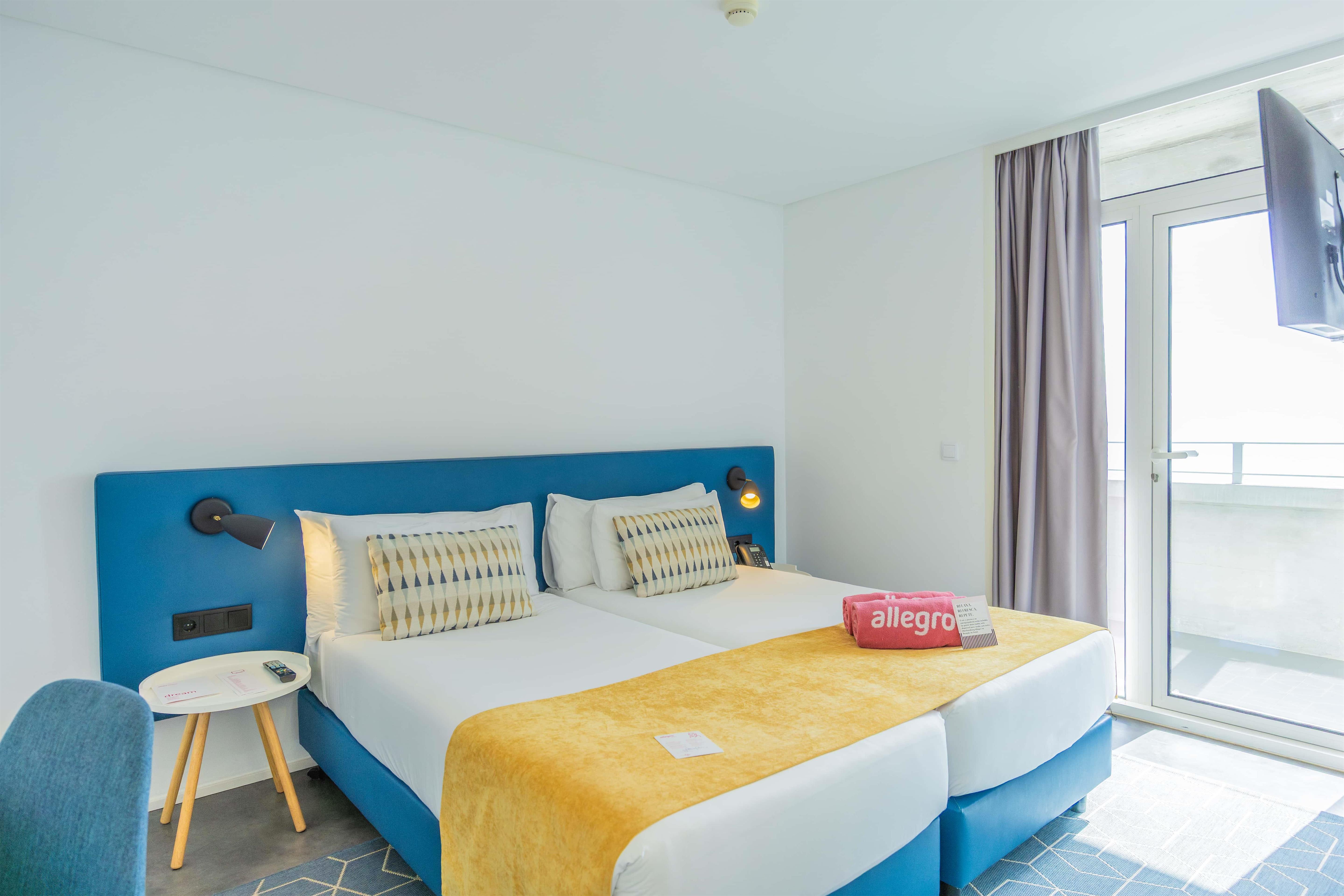 Room, Double Bed, Lateral Side Sea View