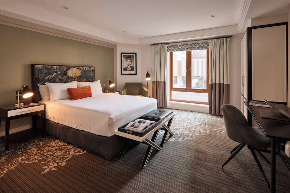 Room at The Inchcolm a EVT Hotel, BRISBANE