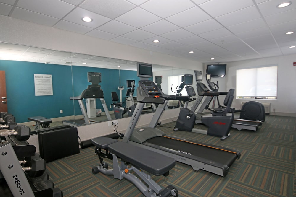 Holiday Inn Express Troutville - Roanoke North 42/60