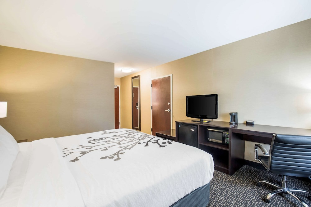 Sleep Inn and Suites Dunmore 9/29