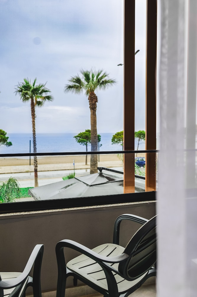 Miramare Boutique Hotel 50/50