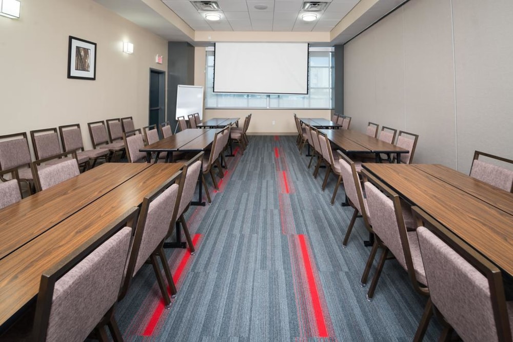 FOUR POINTS BY SHERATON HOUSTON INTERCONTINENTAL AIRPORT 35/39