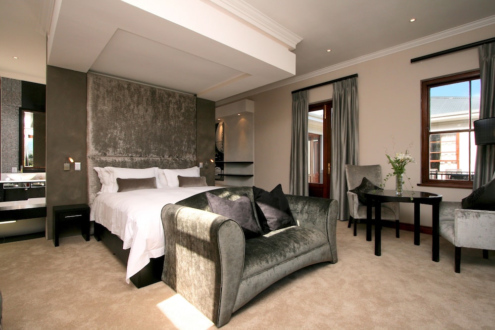 Nova Constantia Boutique Residence 35/70